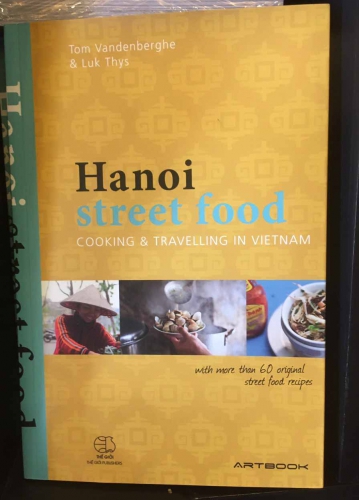 Hanoi street food by Tom Vanenberghe & Luk Thys